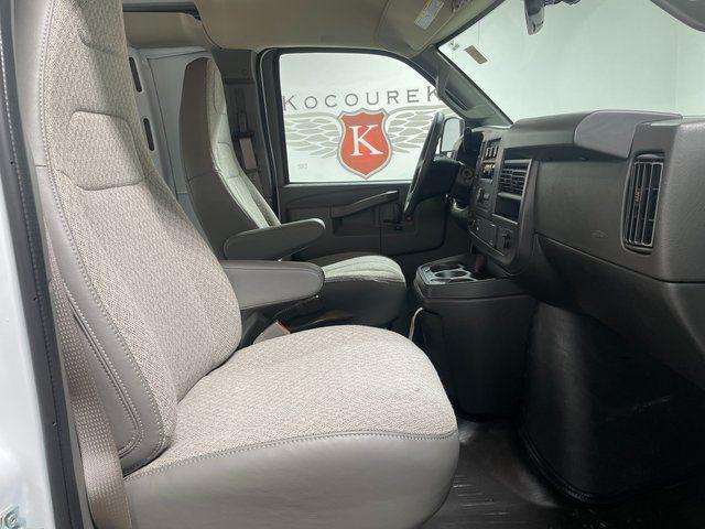 2026 Chevrolet Express Cargo Van 2500 Regular Wheelbase, WT, RWD