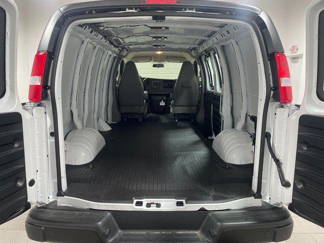 2026 Chevrolet Express Cargo Van 2500 Regular Wheelbase, WT, RWD