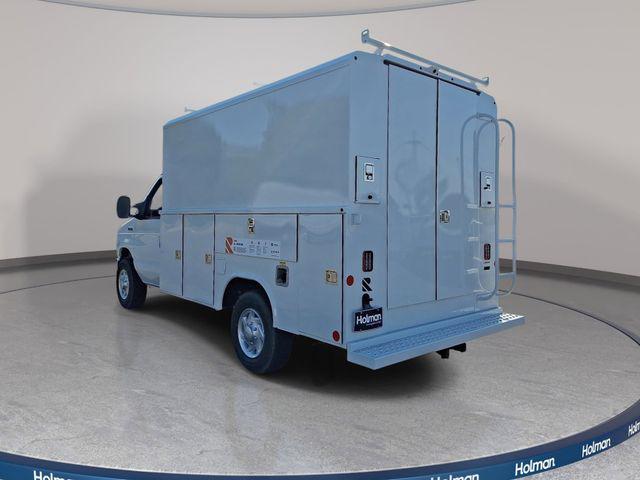 2027 Ford E-Series Cutaway Base