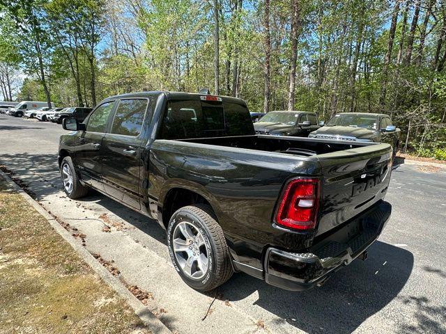 2026 Ram 1500 Express Crew Cab 4x4 57 Box