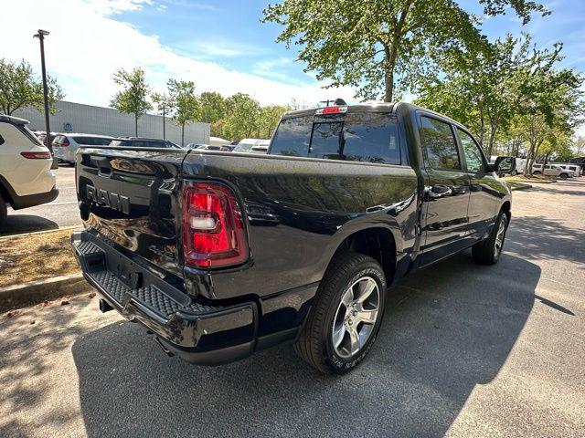 2026 Ram 1500 Express Crew Cab 4x4 57 Box