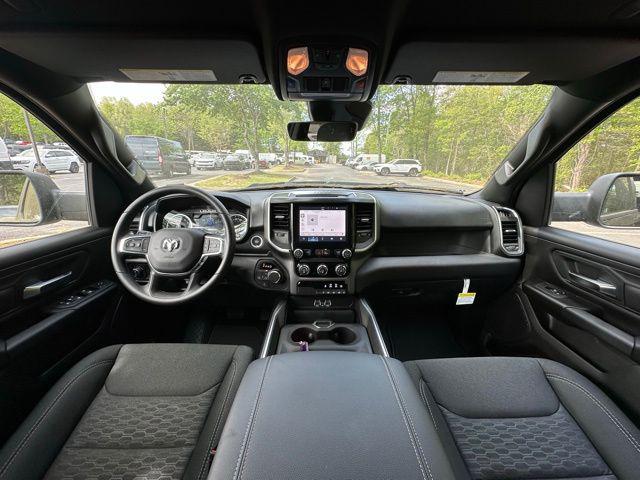 2026 Ram 1500 Express Crew Cab 4x4 5'7" Box