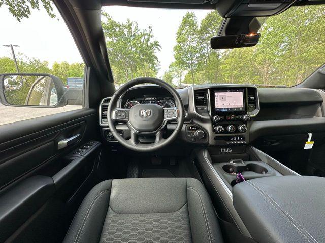 2026 Ram 1500 Express Crew Cab 4x4 5'7" Box