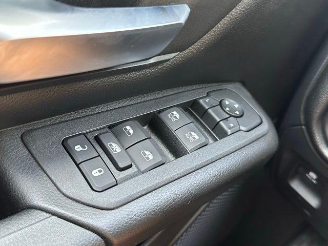 2026 Ram 1500 Express Crew Cab 4x4 5'7" Box