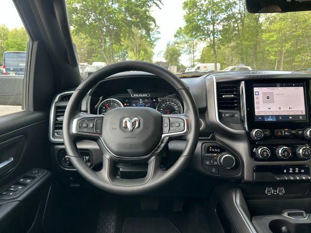 2026 Ram 1500 Express Crew Cab 4x4 5'7" Box