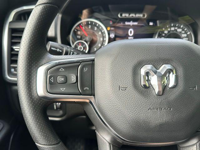 2026 Ram 1500 Express Crew Cab 4x4 5'7" Box