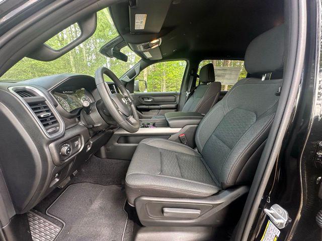 2026 Ram 1500 Express Crew Cab 4x4 5'7" Box