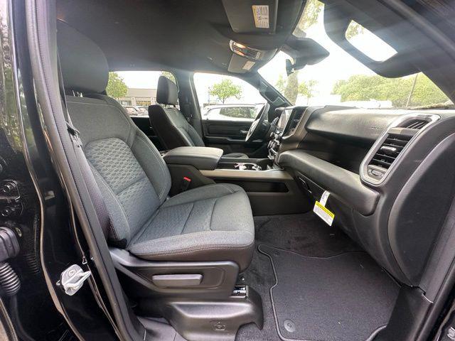 2026 Ram 1500 Express Crew Cab 4x4 5'7" Box