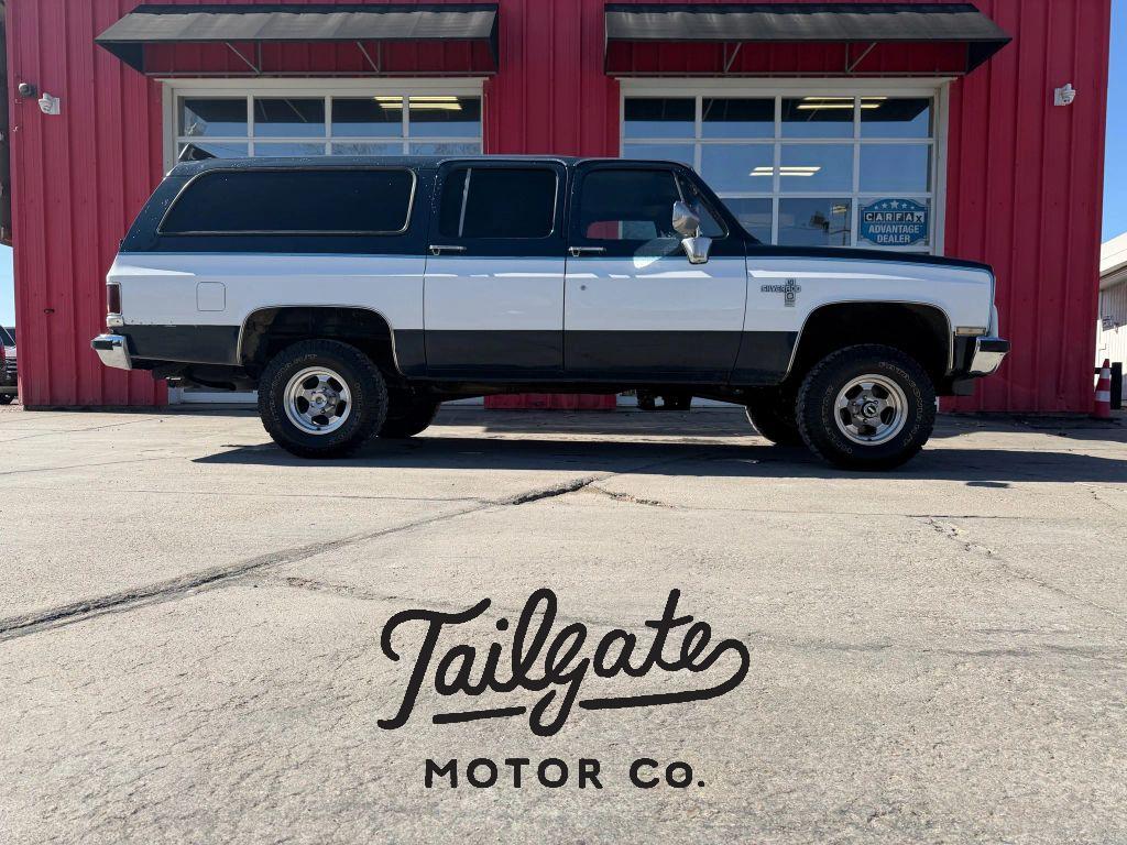 1985 Chevrolet Suburban's photo