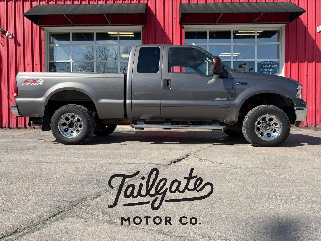 2005 Ford F-250 Lariat 4x4 SuperCab SWB's photo