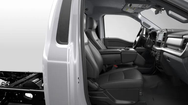 2026 Ford 600 XLT