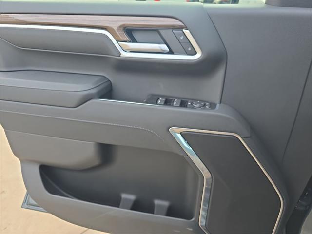 2026 Chevrolet Silverado 1500 4WD Crew Cab Standard Bed LT