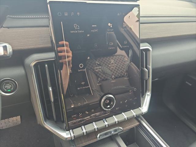 2026 GMC Acadia Denali FWD