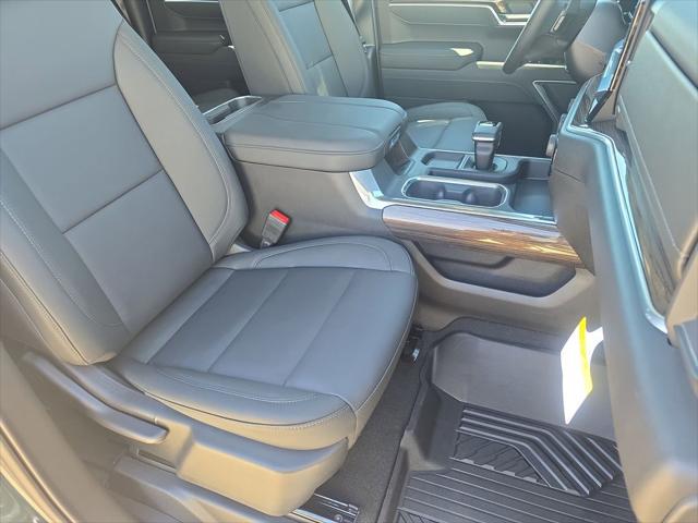 2026 Chevrolet Silverado 1500 4WD Crew Cab Standard Bed LT