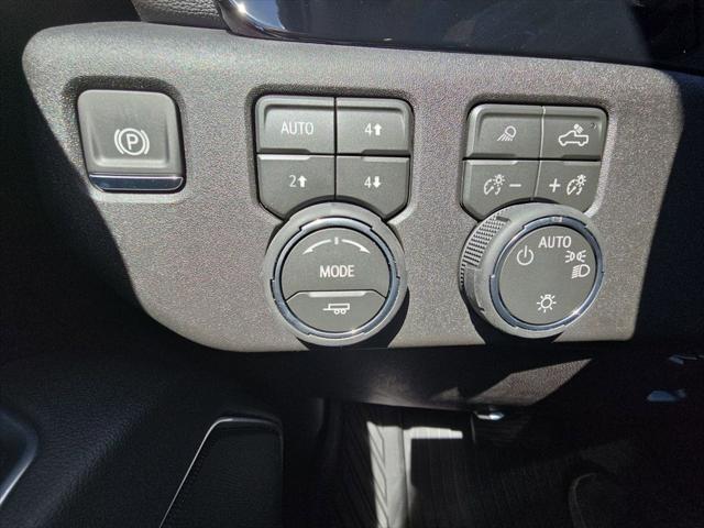 2026 Chevrolet Silverado 1500 4WD Crew Cab Standard Bed LT