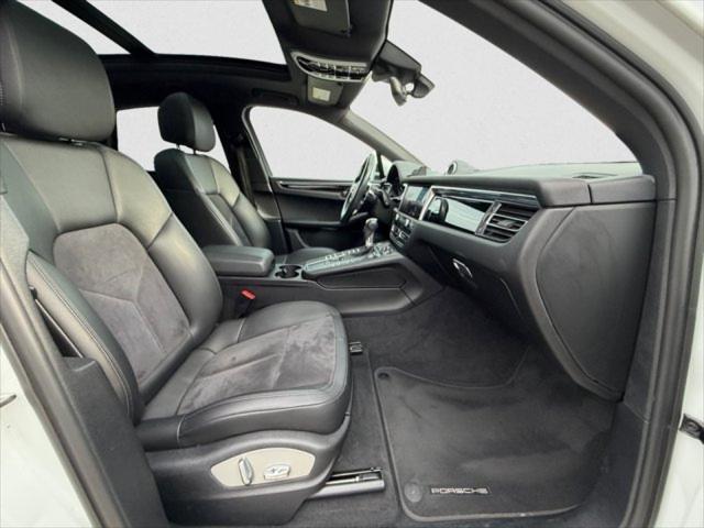2021 Porsche Macan AWD