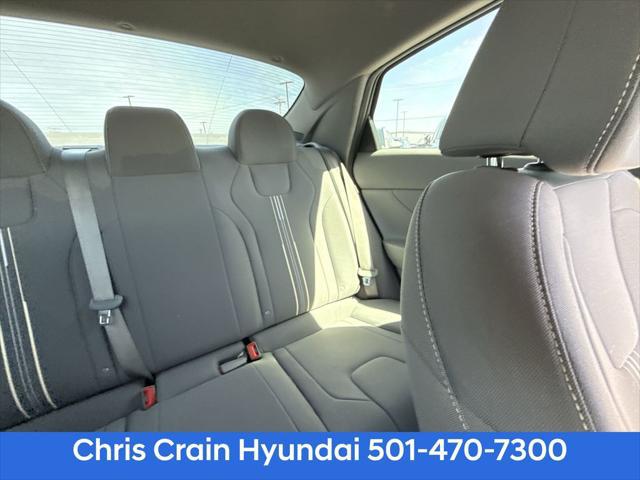 2025 Hyundai Elantra SEL Sport
