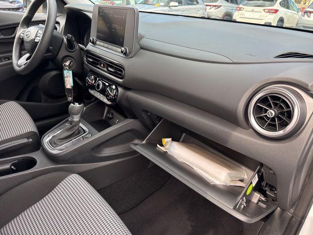 2023 Hyundai Kona SE
