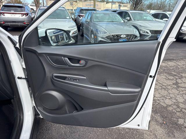 2023 Hyundai Kona SE