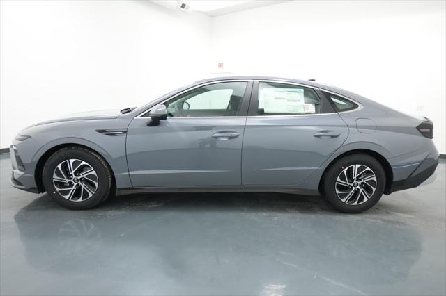 2026 Hyundai Sonata Hybrid Blue