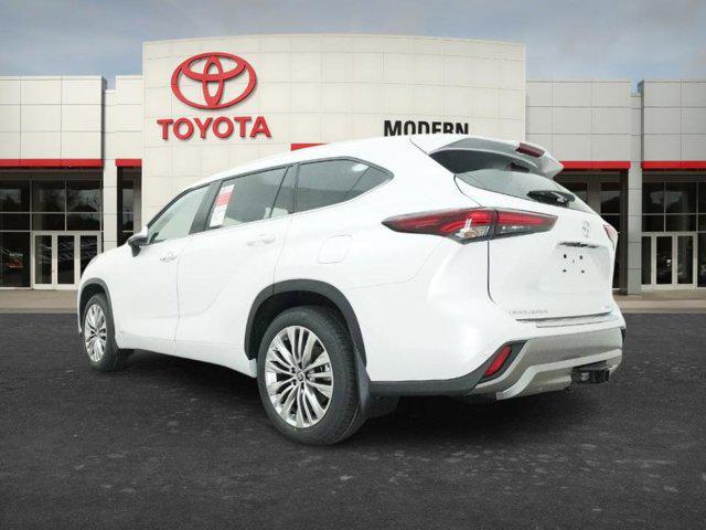 2026 Toyota Highlander Hybrid Platinum