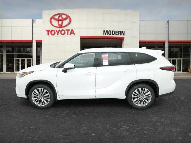 2026 Toyota Highlander Hybrid Platinum