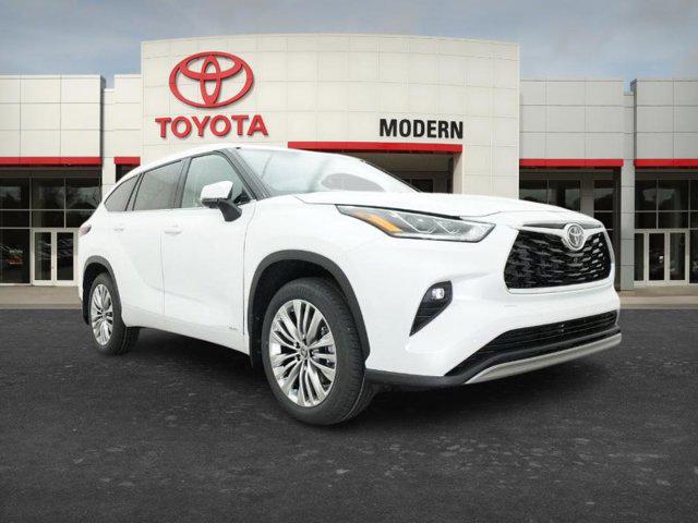 2026 Toyota Highlander Hybrid Platinum