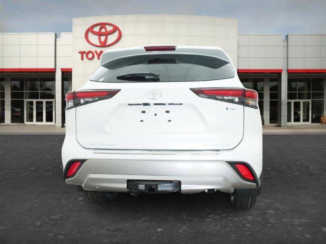 2026 Toyota Highlander Hybrid Platinum