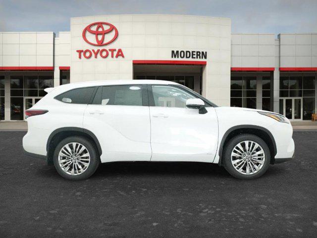 2026 Toyota Highlander Hybrid Platinum