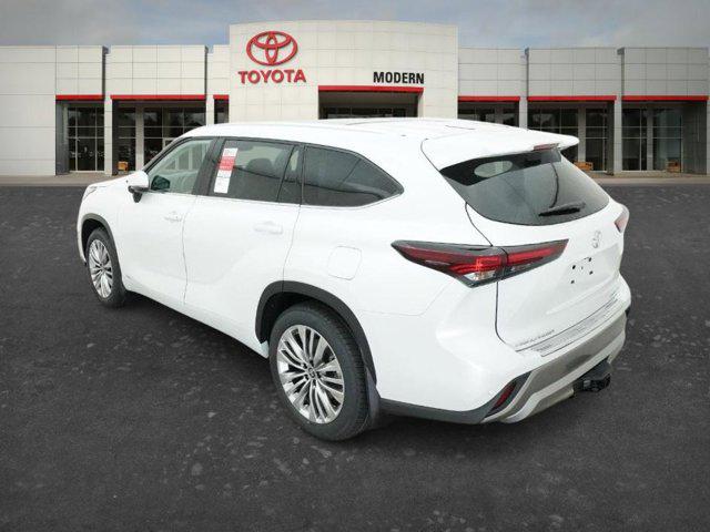 2026 Toyota Highlander Hybrid Platinum
