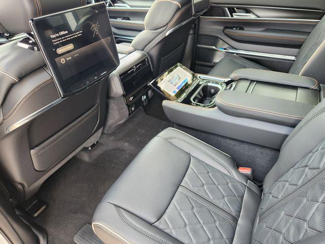 2026 Jeep Grand Wagoneer Summit Reserve 4x4