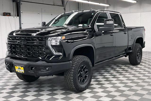 2025 Chevrolet Silverado 2500HD 4WD Crew Cab Standard Bed ZR2