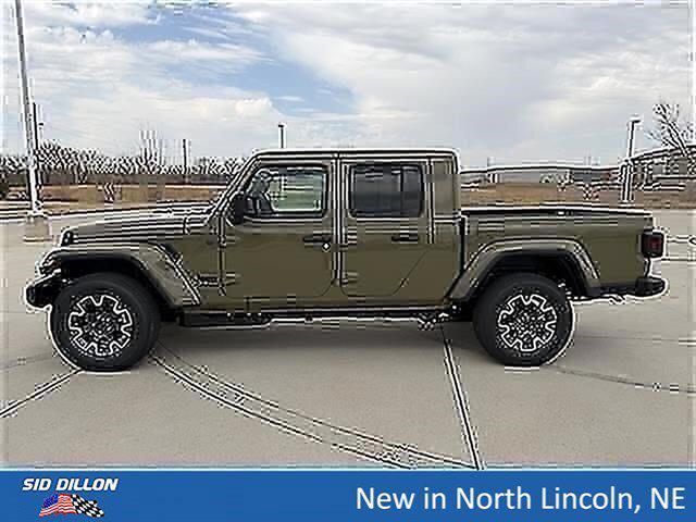 2026 Jeep Gladiator GLADIATOR SAHARA 4X4
