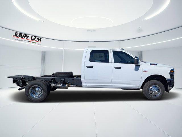 2026 RAM Ram 3500 Chassis Cab RAM 3500 TRADESMAN CREW CAB CHASSIS 4X4 60 CA