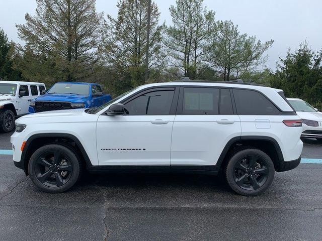 2023 Jeep Grand Cherokee Altitude 4x4 2023 Jeep Grand Cherokee Altitude 4x4