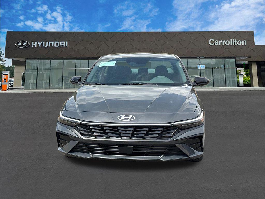 New 2026 Gray HYUNDAI SEL Sport Premium image 2