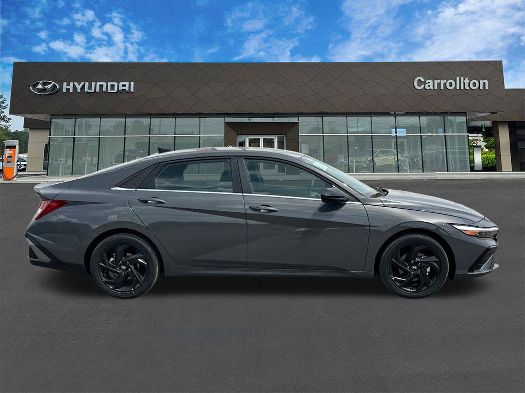 New 2026 Gray HYUNDAI SEL Sport Premium image 5