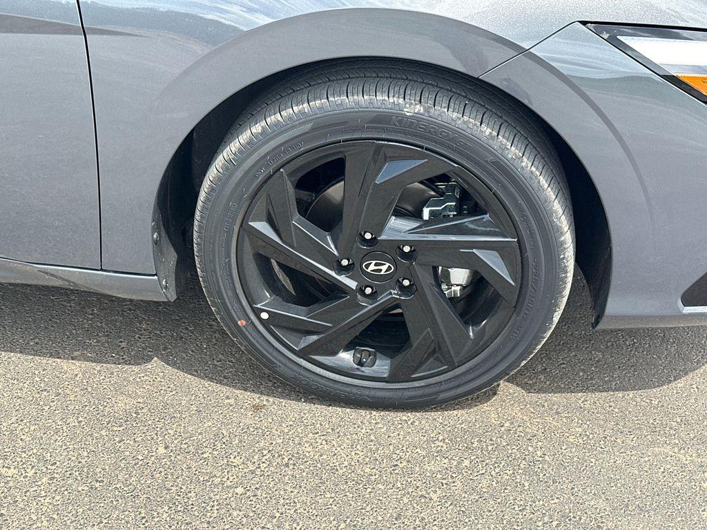 New 2026 Gray HYUNDAI SEL Sport Premium image 13
