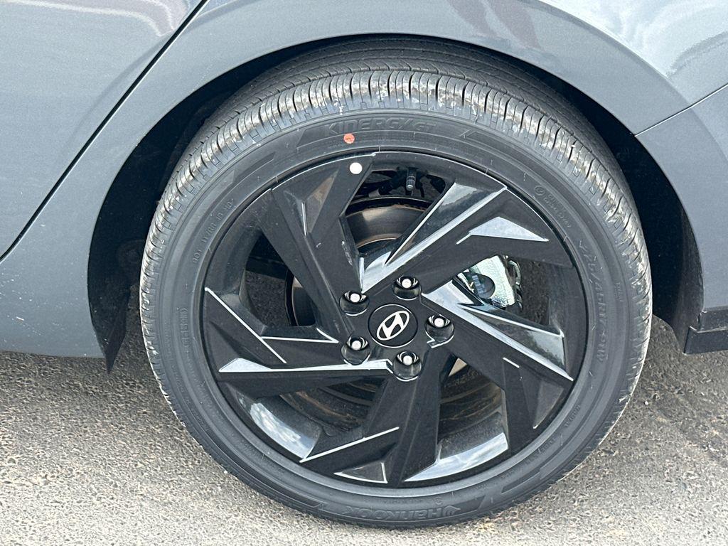 New 2026 Gray HYUNDAI SEL Sport Premium image 20