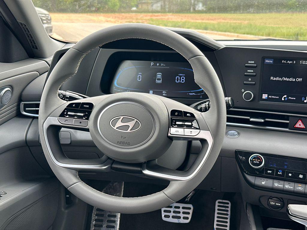 New 2026 Gray HYUNDAI SEL Sport Premium image 24