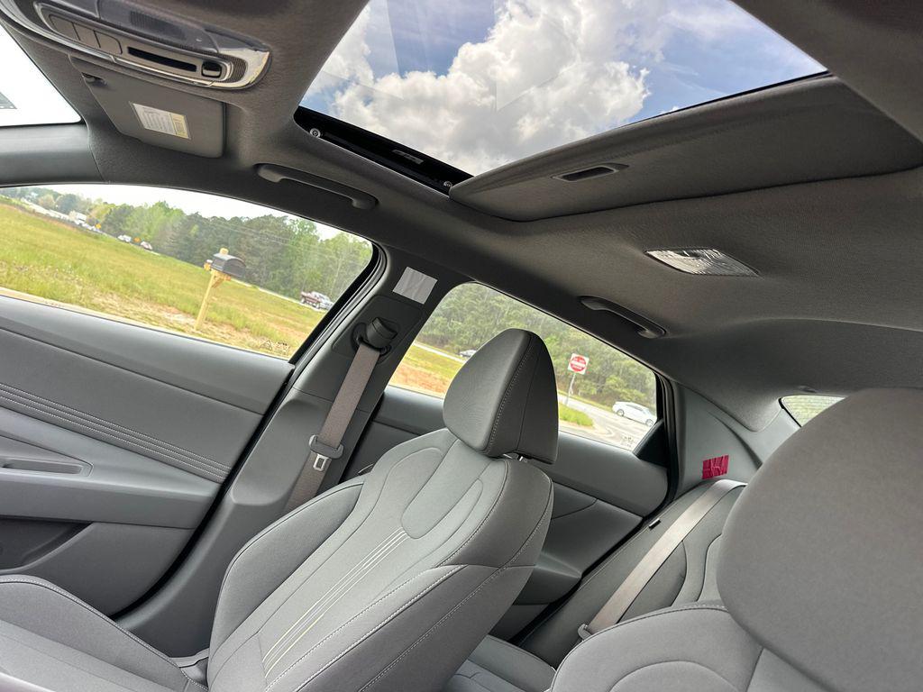 New 2026 Gray HYUNDAI SEL Sport Premium image 34