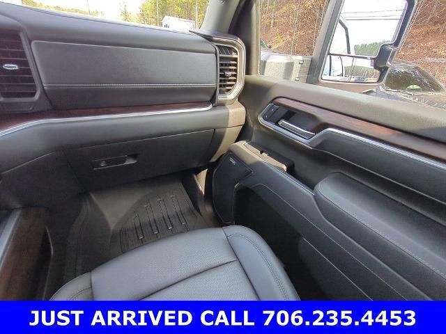 2025 GMC Sierra 2500HD 4WD Crew Cab Standard Bed SLT