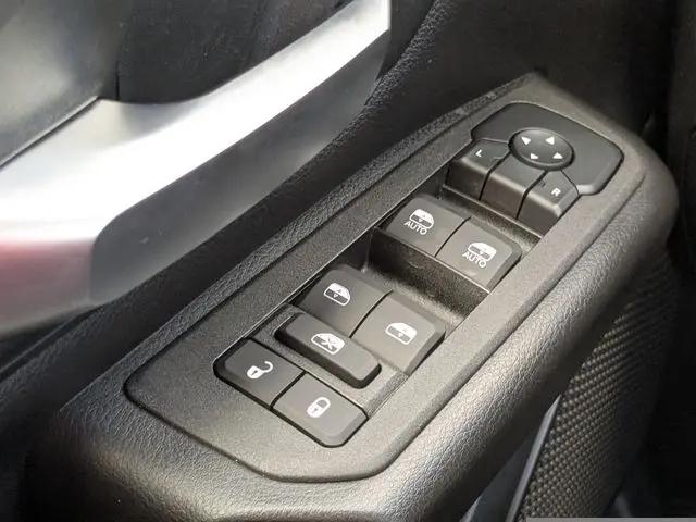 2026 Ram 1500 Tradesman Quad Cab 4x4 6'4" Box
