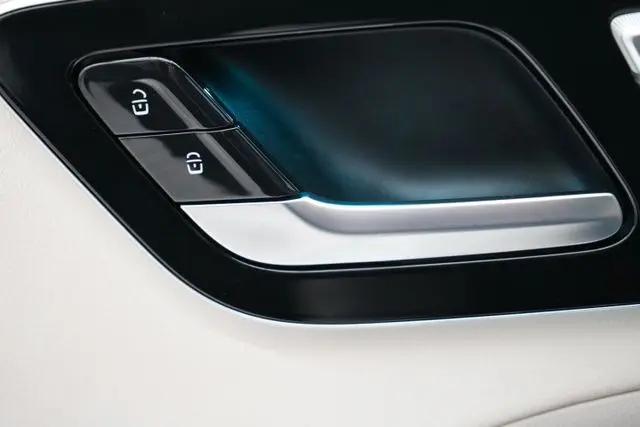 2025 Mercedes-Benz C-CLASS C 300 C 300
