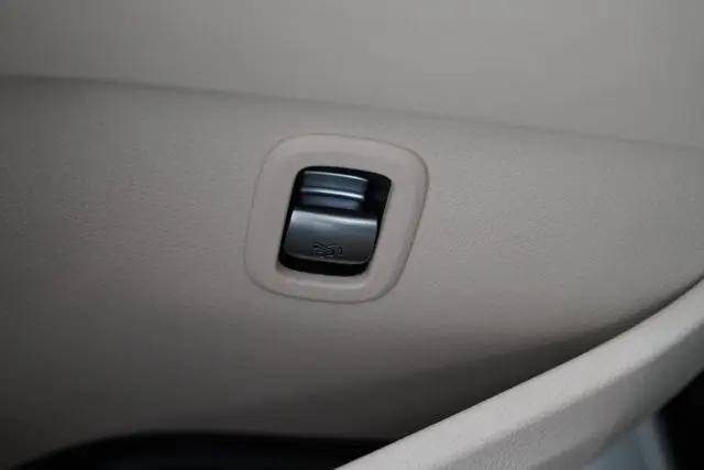 2025 Mercedes-Benz C-CLASS C 300 C 300