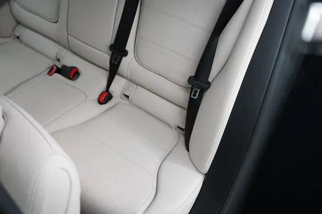 2025 Mercedes-Benz C-CLASS C 300 C 300
