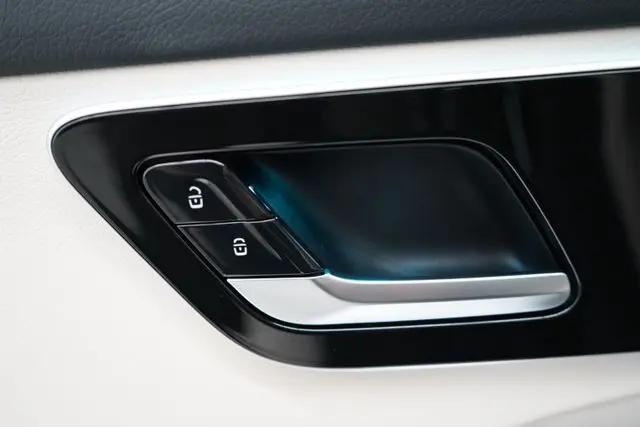 2025 Mercedes-Benz C-CLASS C 300 C 300
