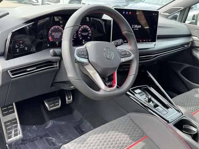 2026 Volkswagen Golf GTI SE