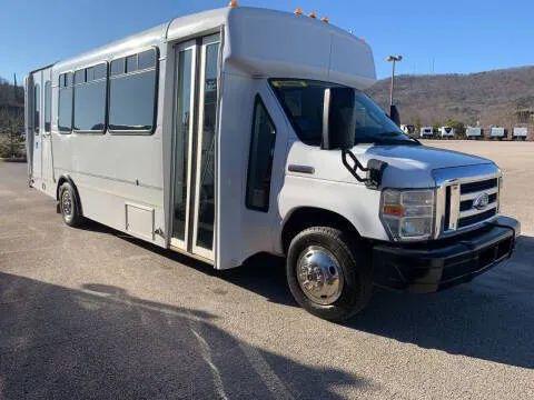2010 Ford E-450 Cutaway XL