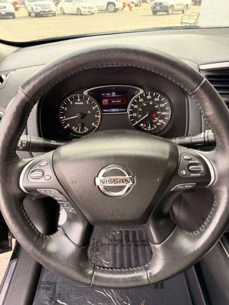 2018 Nissan Pathfinder SL